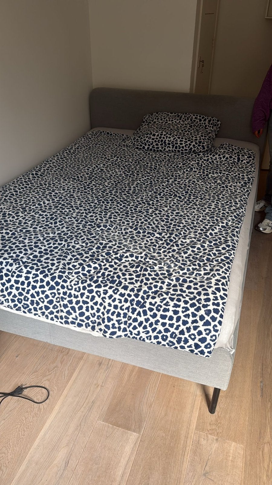 Gratis Bed 1.40, Huis en Inrichting, Ophalen, Tweepersoons, 140 cm, Zo goed als nieuw