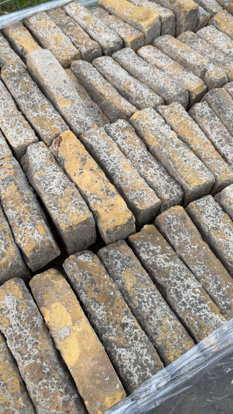 25 m2 Oude geeltjes, Ophalen, Zo goed als nieuw, Overige materialen, Klinkers