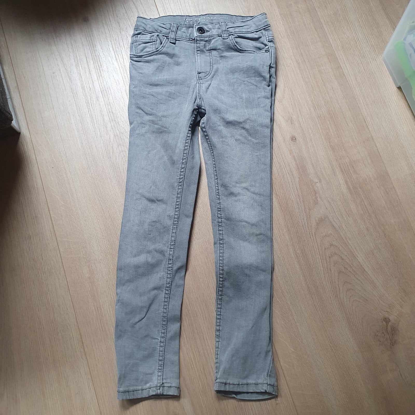 Grijze skinny jeans voor kinderen, Kinderen en Baby's, Kinderkleding | Maat 128, Ophalen of Verzenden, Gebruikt, Onbekend, Jongen of Meisje