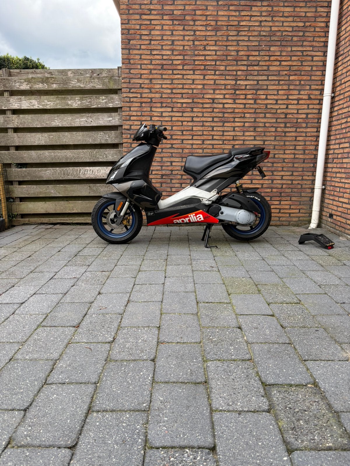 Aprilia SR50 Factory Ditech Injectie, Fietsen en Brommers, Scooters | Aprilia, Ophalen, Gebruikt, Maximaal 45 km/u, SR 50