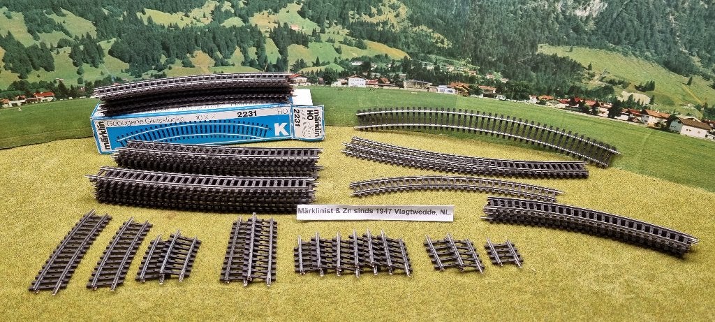 Marklin K rails bochten & pas stukjes serie 2200 ( € 1.50 ), Hobby en Vrije tijd, Modeltreinen | H0, Wisselstroom, Analoog, Rails