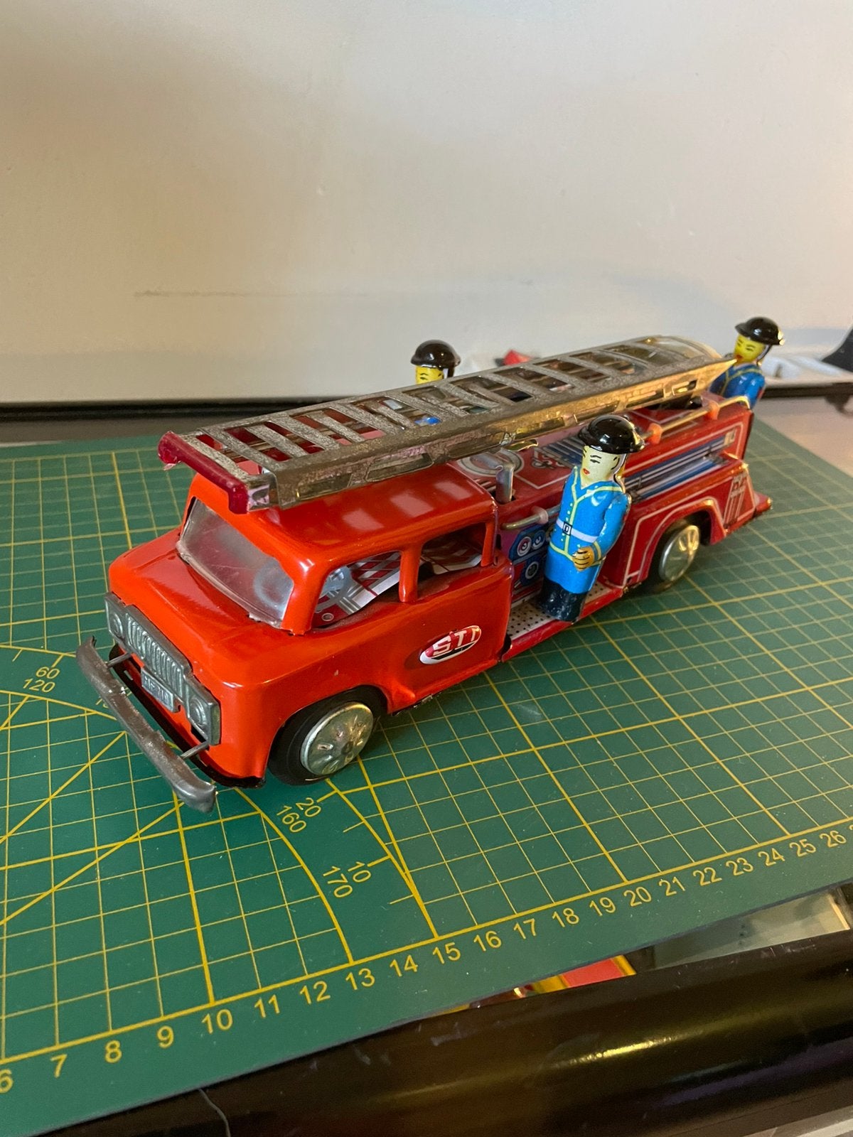 Brandweer auto blikken MF 718 Fire Truck, Ophalen of Verzenden, Zo goed als nieuw