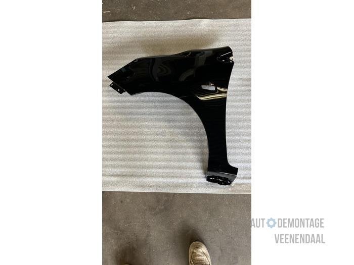 Scherm links-voor van een Mitsubishi Space Star (X08), -, -, Nieuw, Ophalen of Verzenden