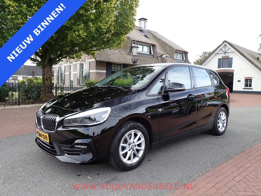 BMW 2 Serie Active Tourer 218i / HEAD-UP / TREKHAAK / CRUISE, Auto's, BMW, Voorwielaandrijving, Stof, Gebruikt, Euro 6