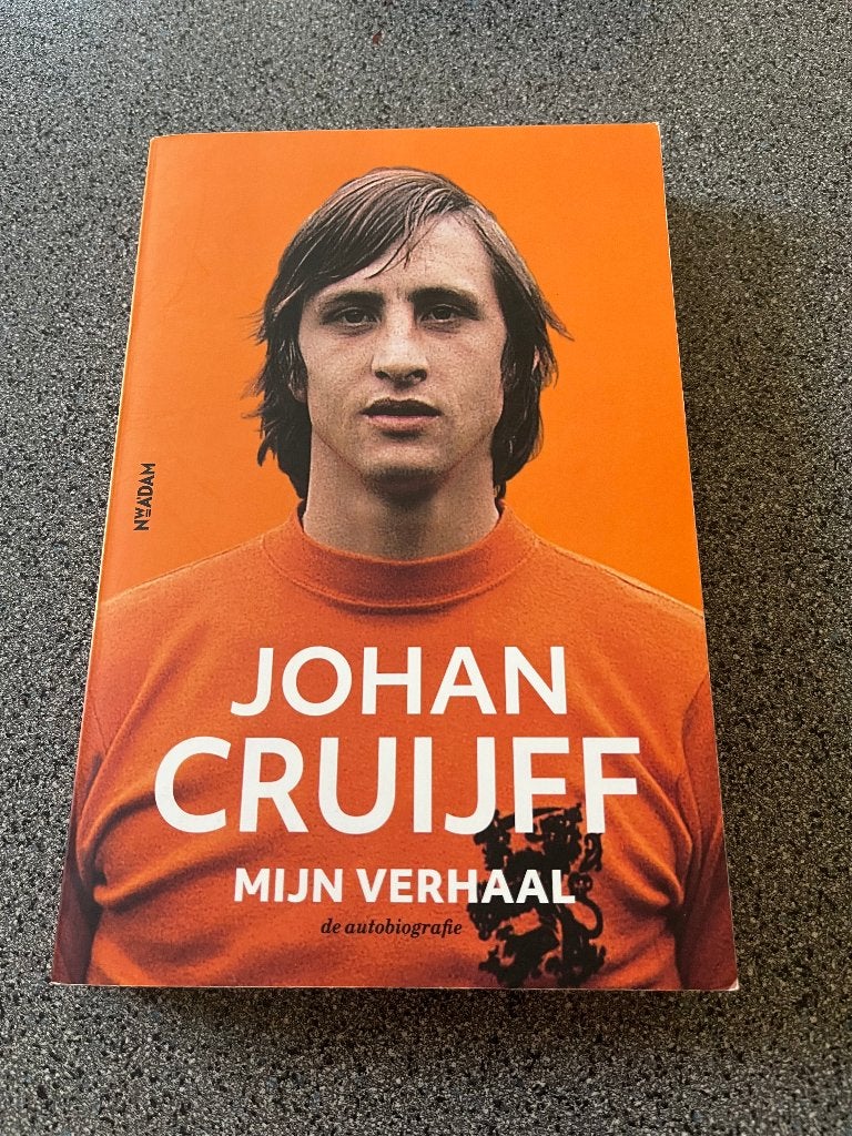 Boek Johan Cruijff  autobiografie, Boeken, Ophalen of Verzenden, Zo goed als nieuw, Balsport