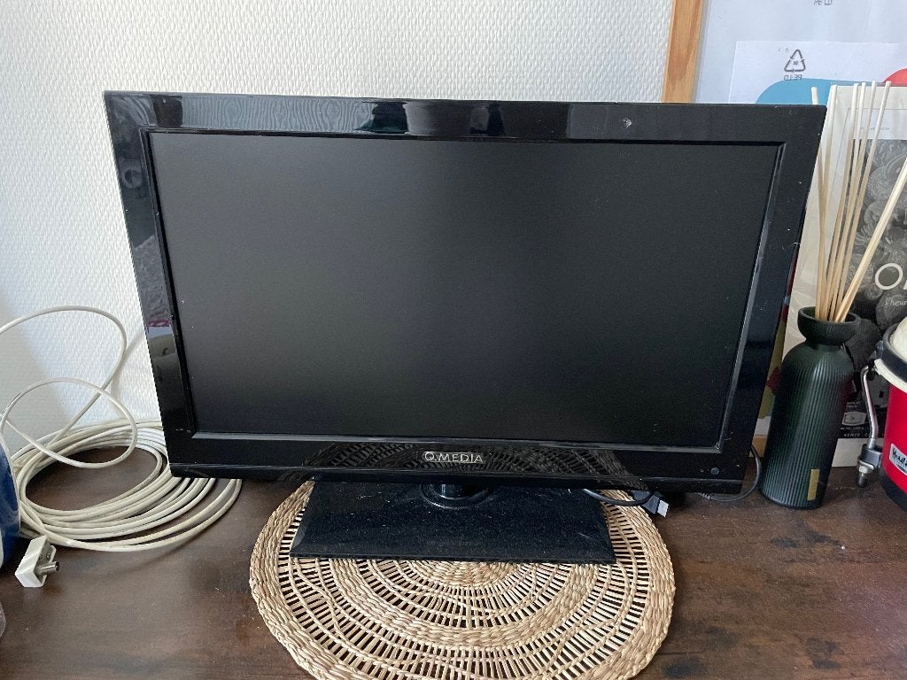 Q.Media Led TV, 50 Hz, Ophalen, Overige merken, Gebruikt