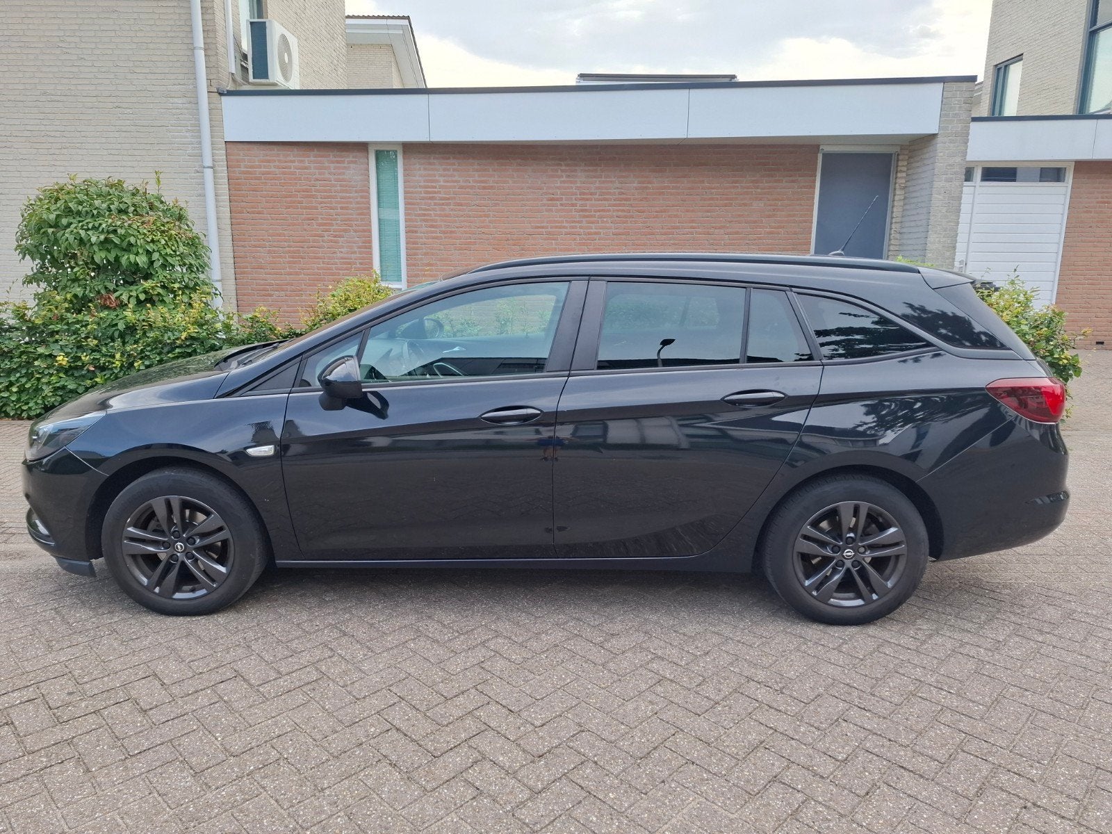 Opel Astra Sports Tourer 2020 – Slechts 55.500 km –, 1199 cc, Zwart, Stationwagon, Handgeschakeld