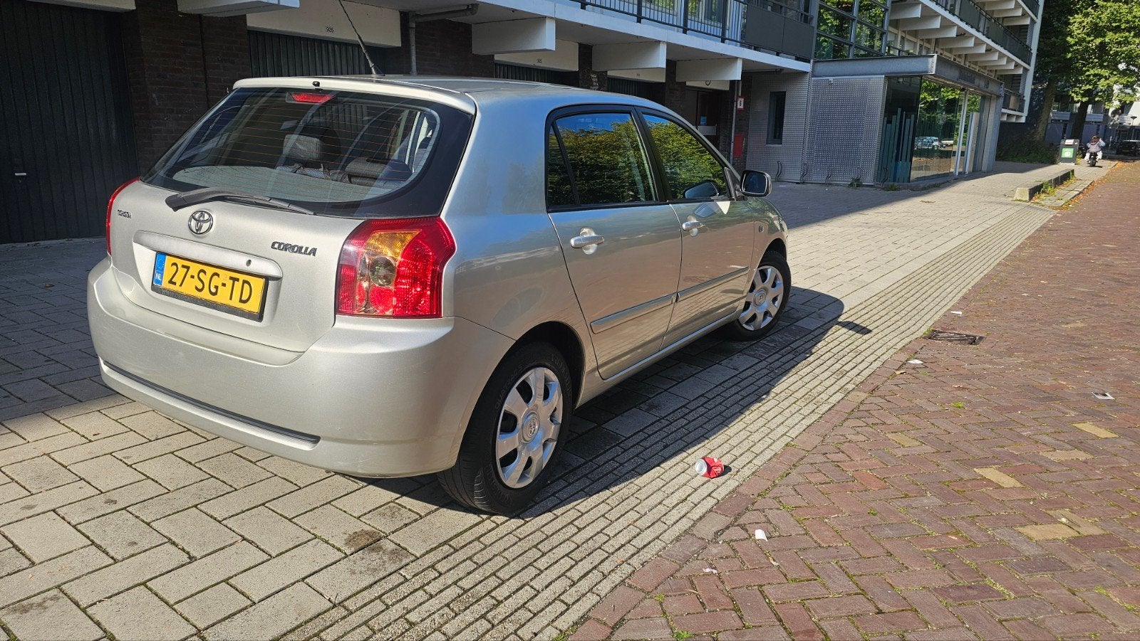 Foto 5 van Toyota Corolla 1.6 16V Vvt-i 5DR Linea Terra 2006 Grijs