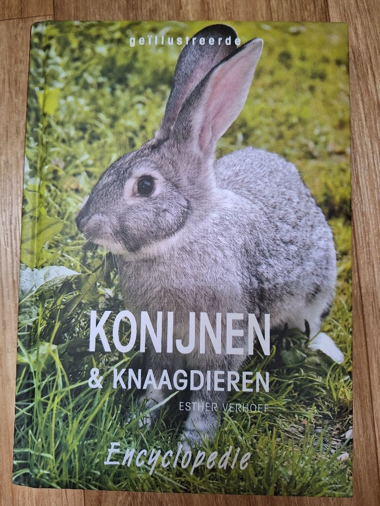 Konijnen en knaagdieren encyclopedie, Boeken, Ophalen of Verzenden, Zo goed als nieuw, Konijnen of Knaagdieren, Esther Verhoef