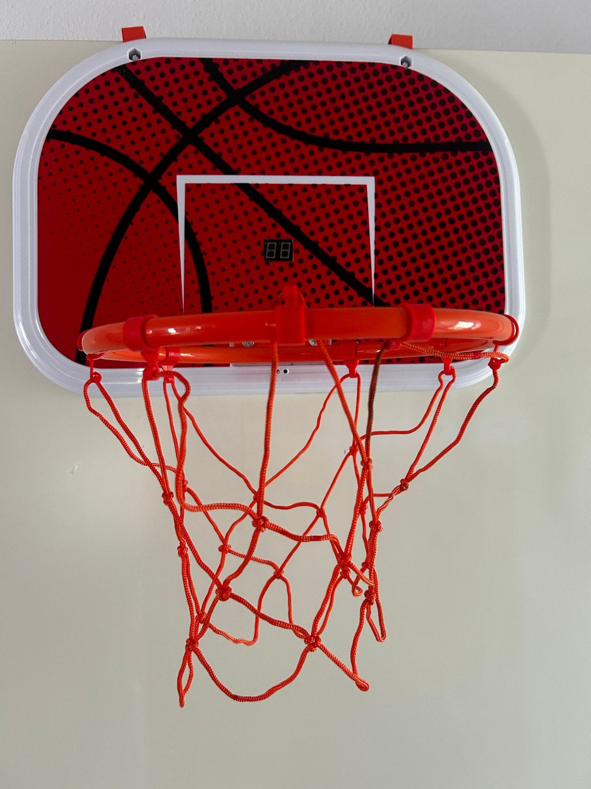 Mini basketbalring met scoreteller, Sport en Fitness, Ophalen of Verzenden, Gebruikt, Ring, Bord of Paal