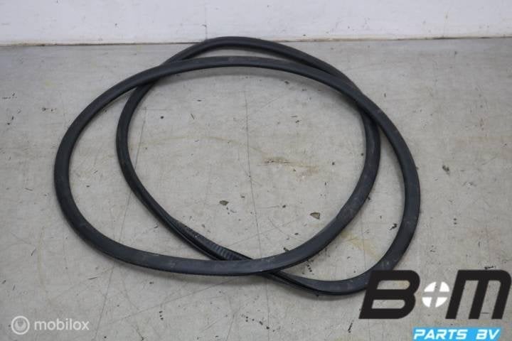 Portierrubber voorzijde VW Caddy 2K 2K0837911, Gebruikt
