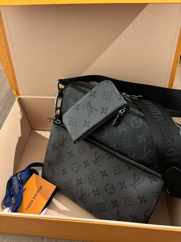 Louis Vuitton Trio Messengerbag, Sieraden, Tassen en Uiterlijk, Tassen | Schoudertassen, Overige merken, Zwart, Ophalen of Verzenden