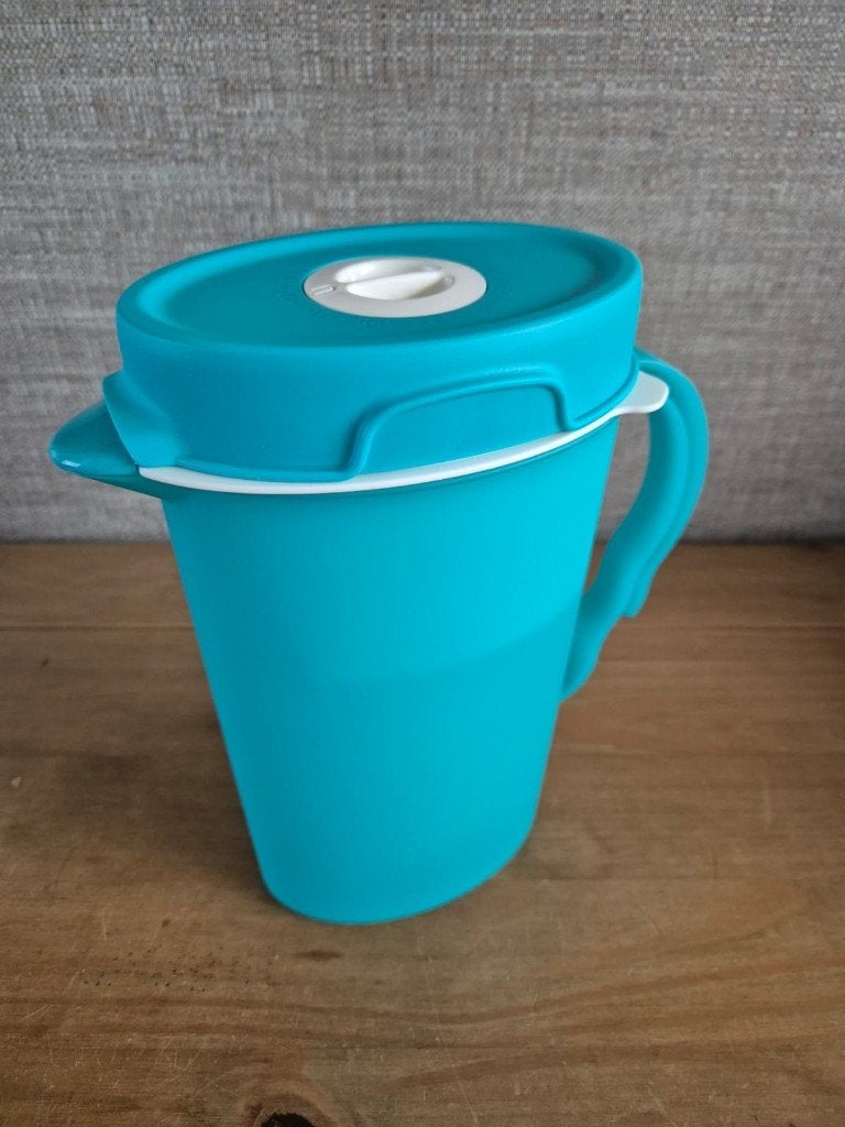 Tupperware waterfilterkan 2,1L Blauw Wit NIEUW, 2100 ml, Blauw, Beker of Kan, Nieuw