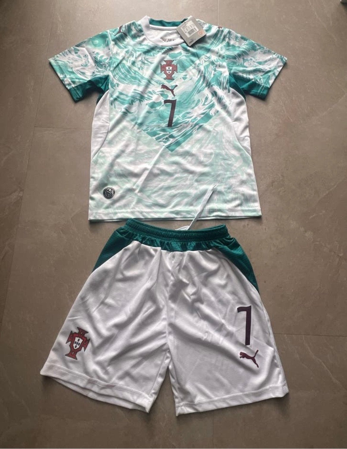 Gloednieuw Portugal Ronaldo shirt S (7-10 jaar), Kinderen en Baby's, Ophalen of Verzenden, Nieuw, Jongen