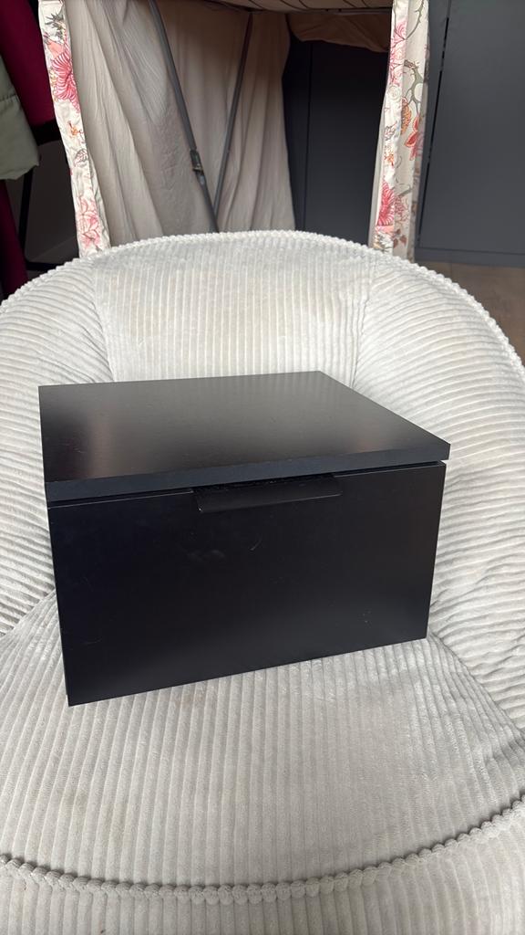 Nachtkastjes zwevend zwart, Minder dan 50 cm, Ophalen of Verzenden, Zo goed als nieuw, Minder dan 100 cm