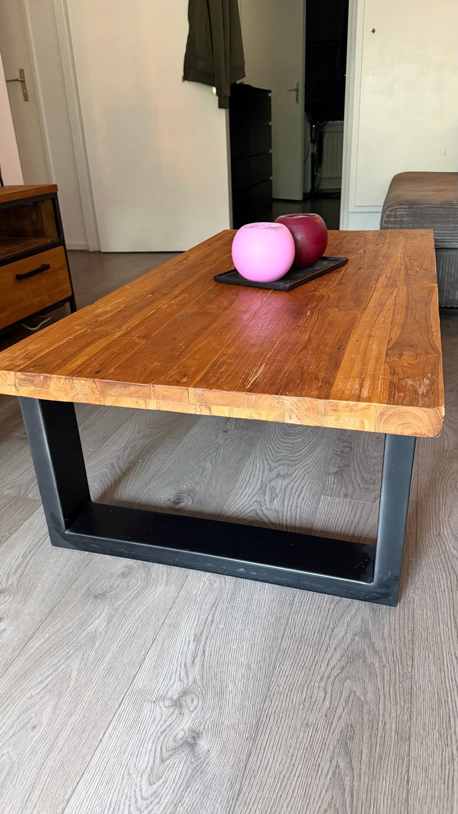 Salontafel van massief hout met metalen onderstel, Ophalen, Gebruikt, 100 tot 150 cm, 50 tot 100 cm
