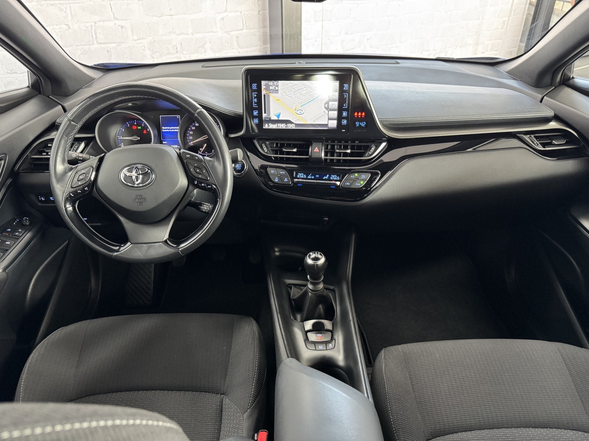 Toyota C-HR 1.2 Urban Navi Camera ACC (bj 2018), Auto's, Toyota, Voorwielaandrijving, Gebruikt, 4 cilinders, Blauw