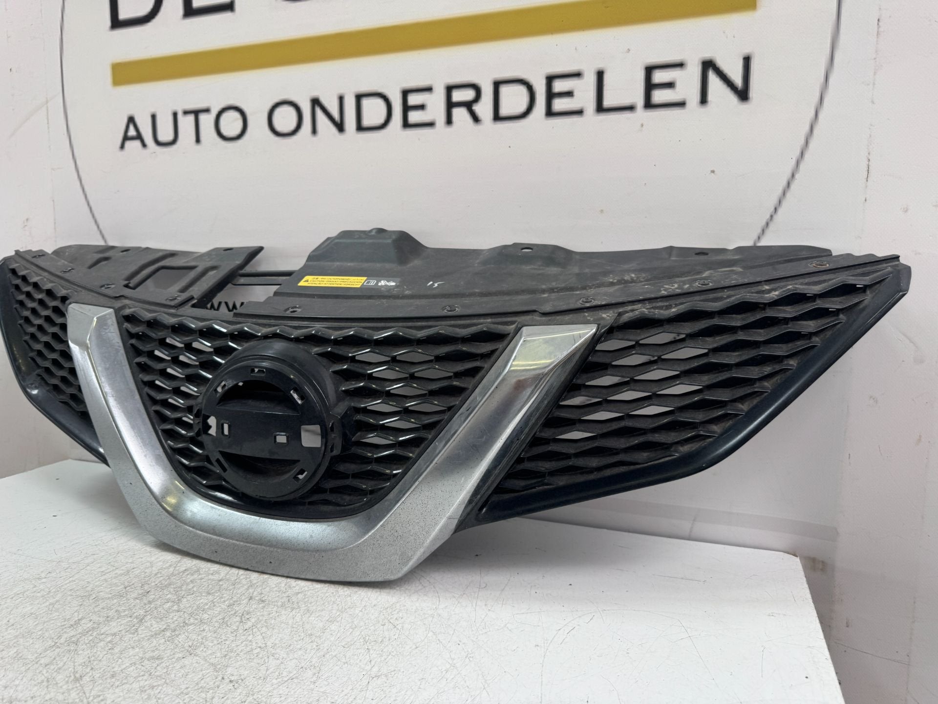 NISSAN QASHQAI J11 GRIL GRILLE 2014+, Auto-onderdelen, Voor, Takashima 1-chome 1-1
220-8686  Yokohama, Ophalen of Verzenden, NISSAN_SR@mail.nissan.co.jp