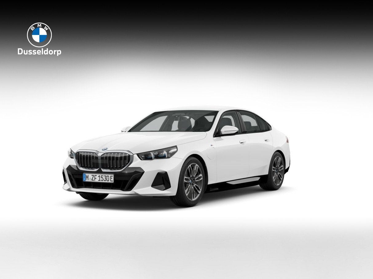 BMW 5 Serie Sedan 530e *Vraag naar levertijd* (bj 2026)