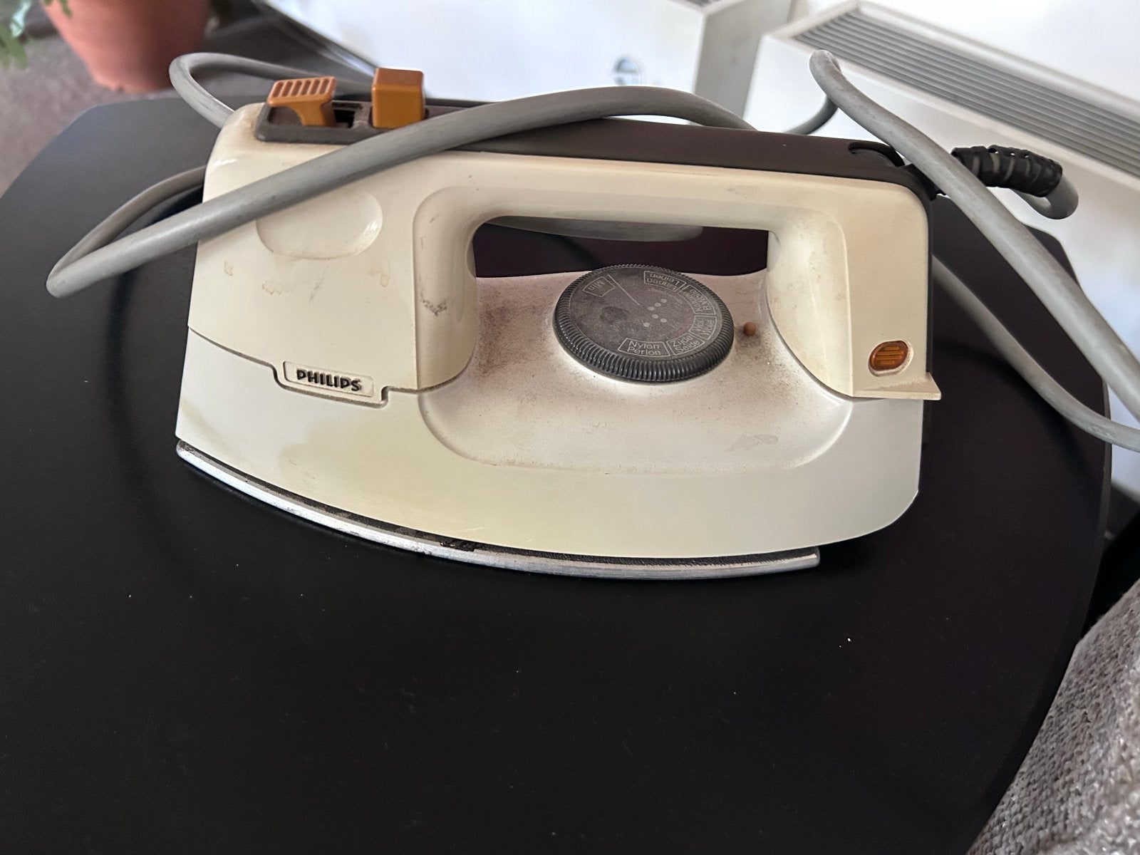 Vintage Philips Strijkijzer - Gebruikt, Witgoed en Apparatuur, Strijkijzers en Strijkplanken, Ophalen of Verzenden, Gebruikt, Strijkijzer met snoer