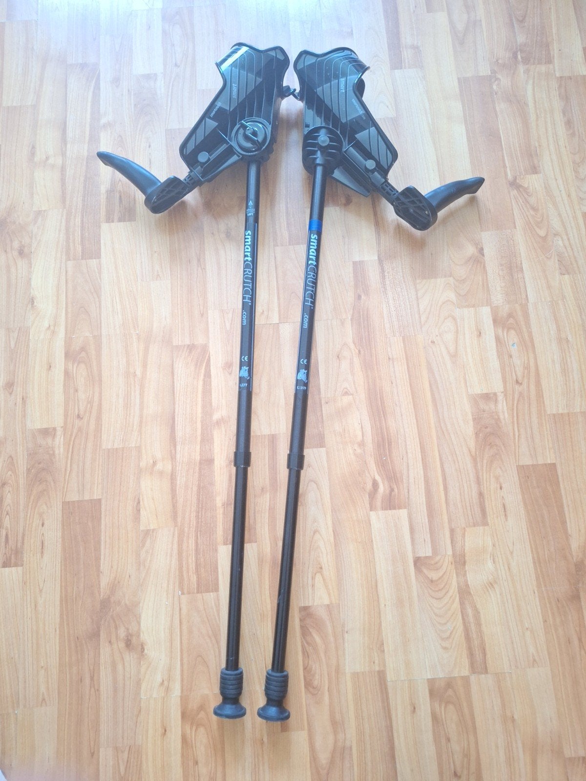 Smartcrutch 2x links en rechts kleur zwart,zo goed als nieuw, Diversen, Ophalen of Verzenden, In hoogte verstelbaar, Zo goed als nieuw