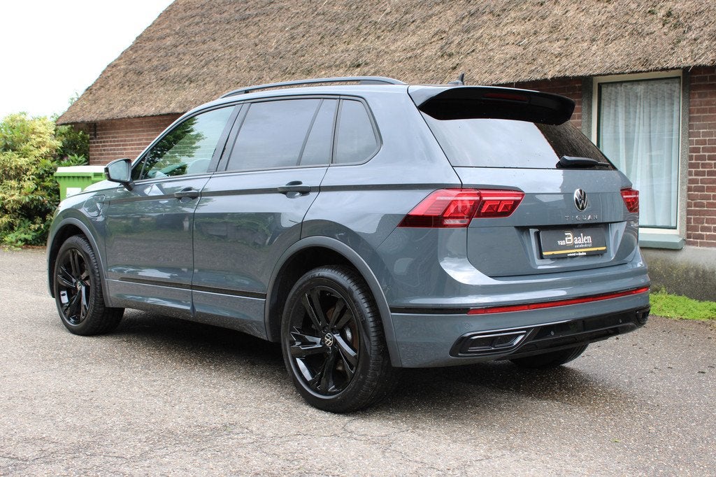 Volkswagen Tiguan 1.4 TSI eHybrid R-Line Business+ SOh 90,1%, 1716 kg, Stof, 4 cilinders, Automatische klimaatregeling