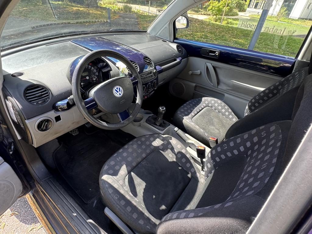 Volkswagen New Beetle 2.0 Highline GERESERVEERD (bj 2001), Gebruikt, Beetle (Kever), 4 cilinders, 1984 cc