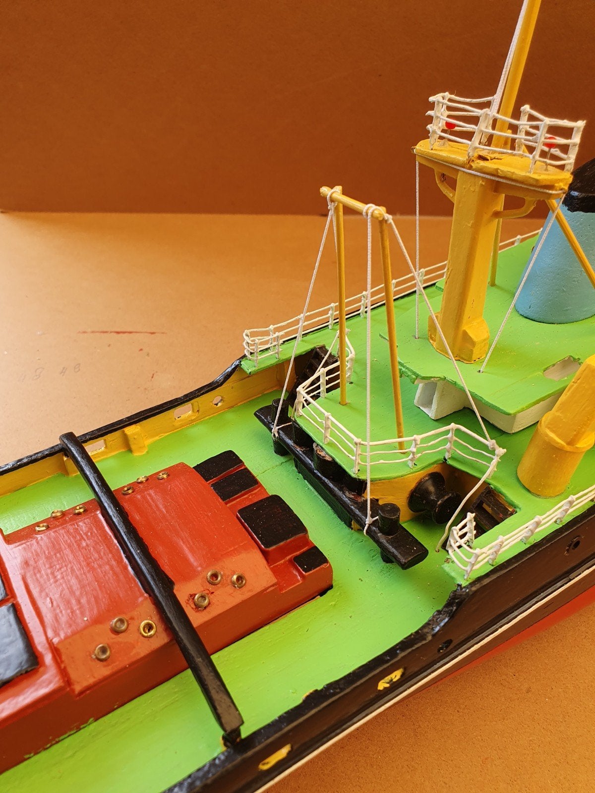 Te koop de zwarte zee van hout  €110, Ophalen
