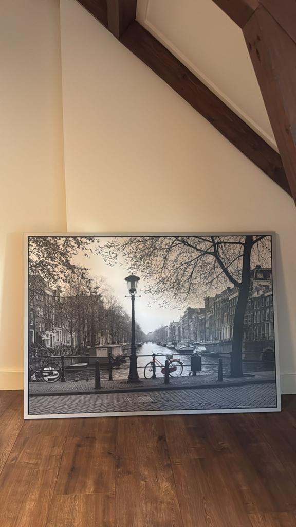 Groot schilderij/canvas van Amsterdam gracht (IKEA), Huis en Inrichting, Ophalen, Gebruikt, 125 cm of meer, Schilderij