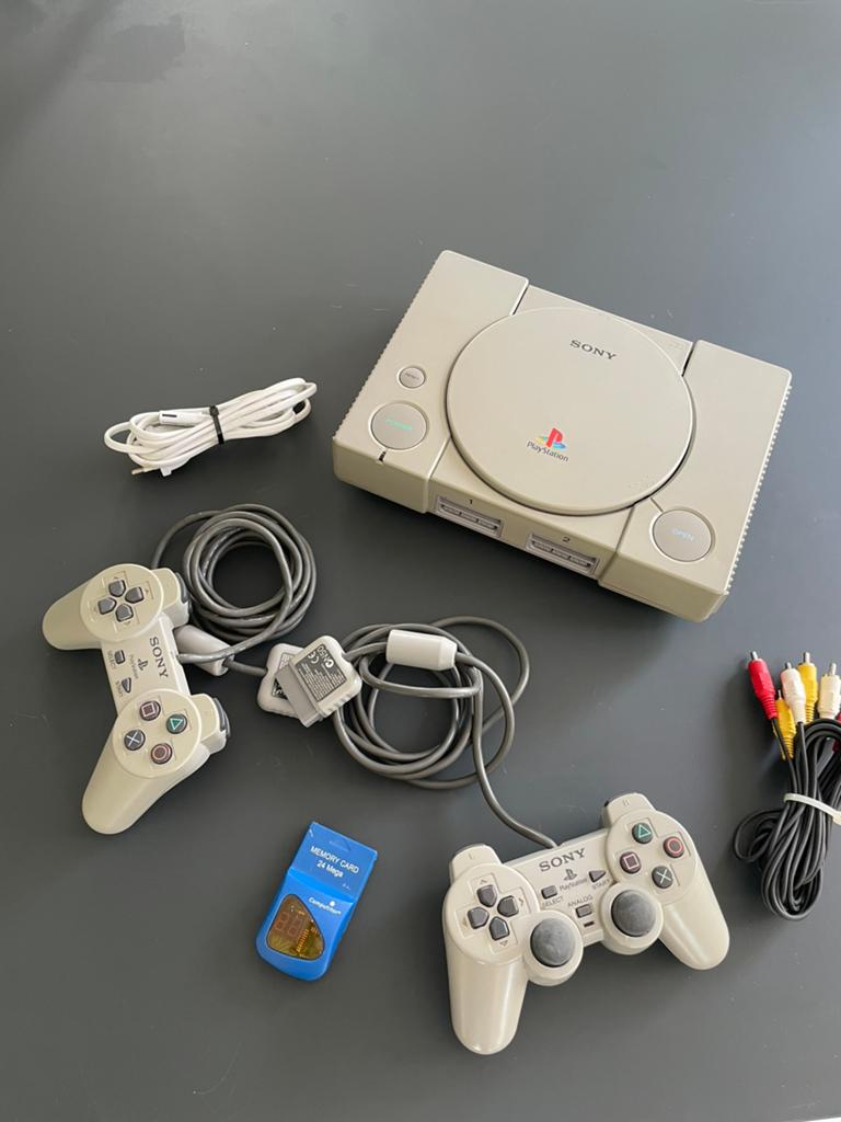 Te koop sony PlayStation 1, Ophalen of Verzenden, Met 2 controllers, Met games