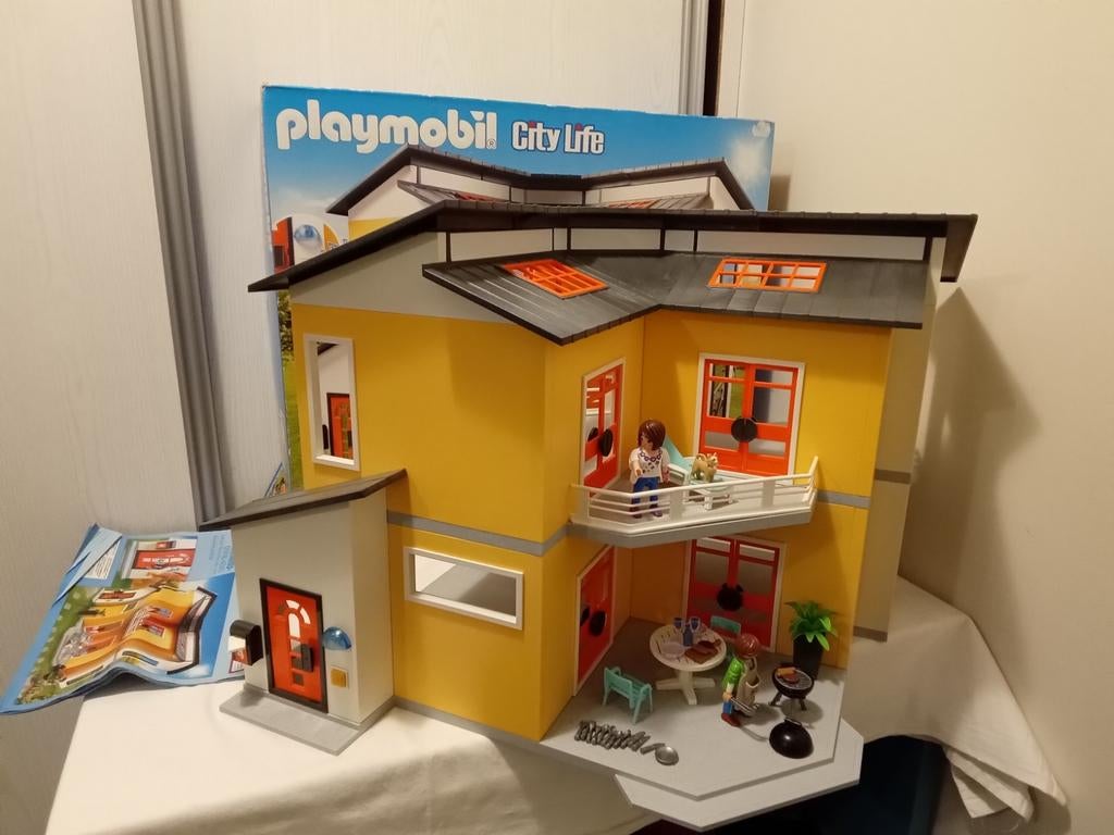 Playmobil 9266 modern woonhuis met doos en boekje., Ophalen of Verzenden, Zo goed als nieuw, Complete set