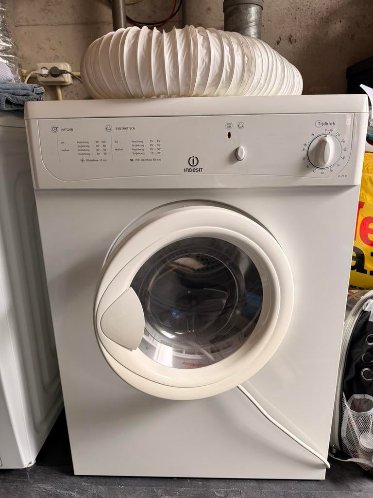 Droger Indesit, Witgoed en Apparatuur, Ophalen, 6 tot 8 kg, Zo goed als nieuw, 85 tot 90 cm