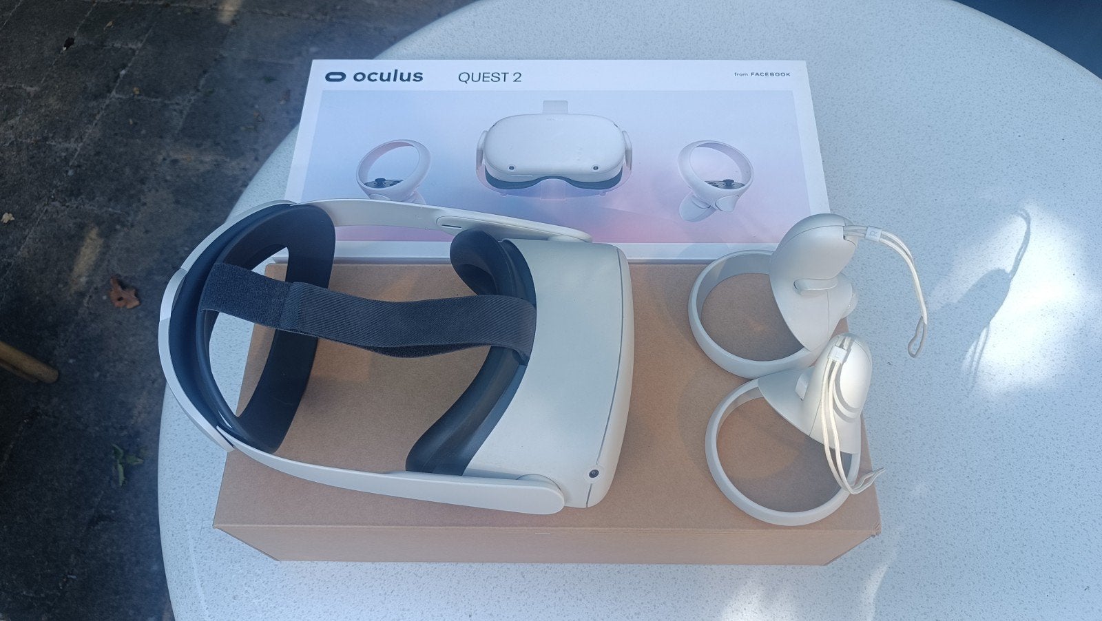 Oculus Quest 2 VR-bril 128GB (inclusief Elite strap), Spelcomputers en Games, Virtual Reality, Ophalen, Zo goed als nieuw, VR-bril