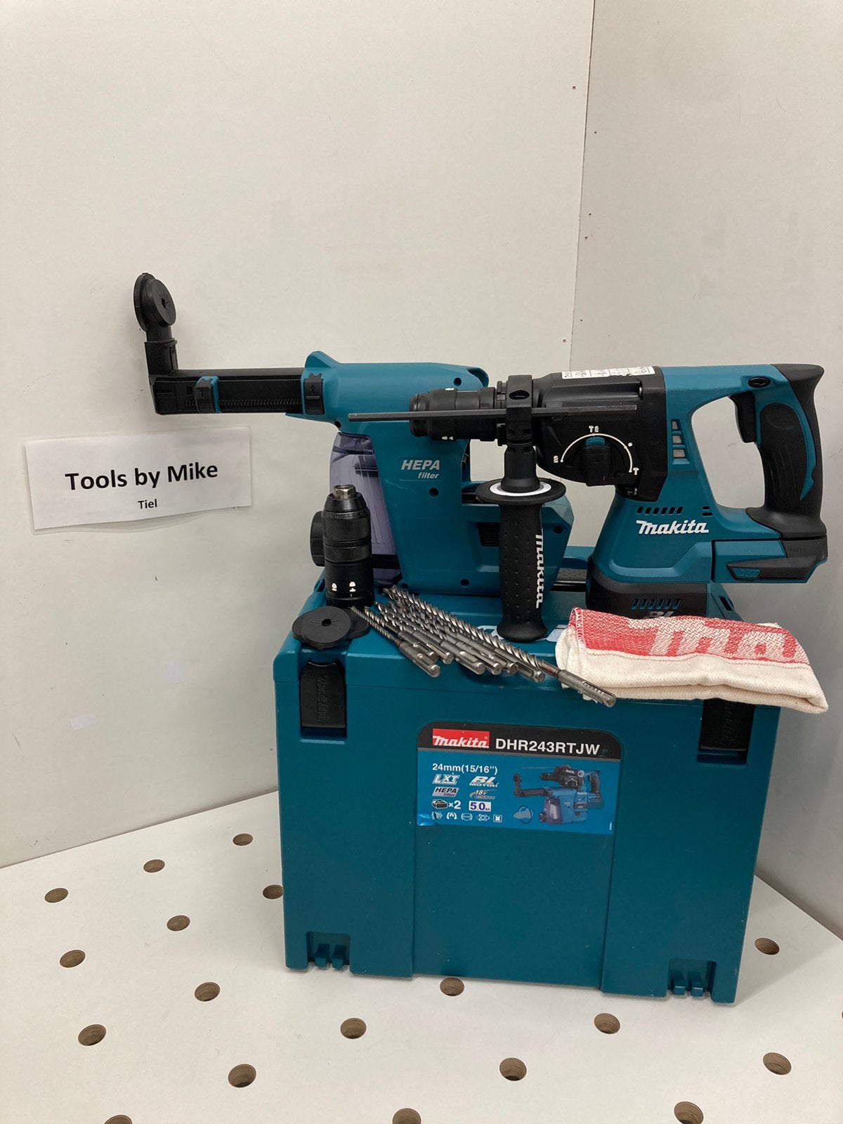 Makita DHR243 accu klopboormachine met afbuiging, Ophalen, Gebruikt, Boormachine