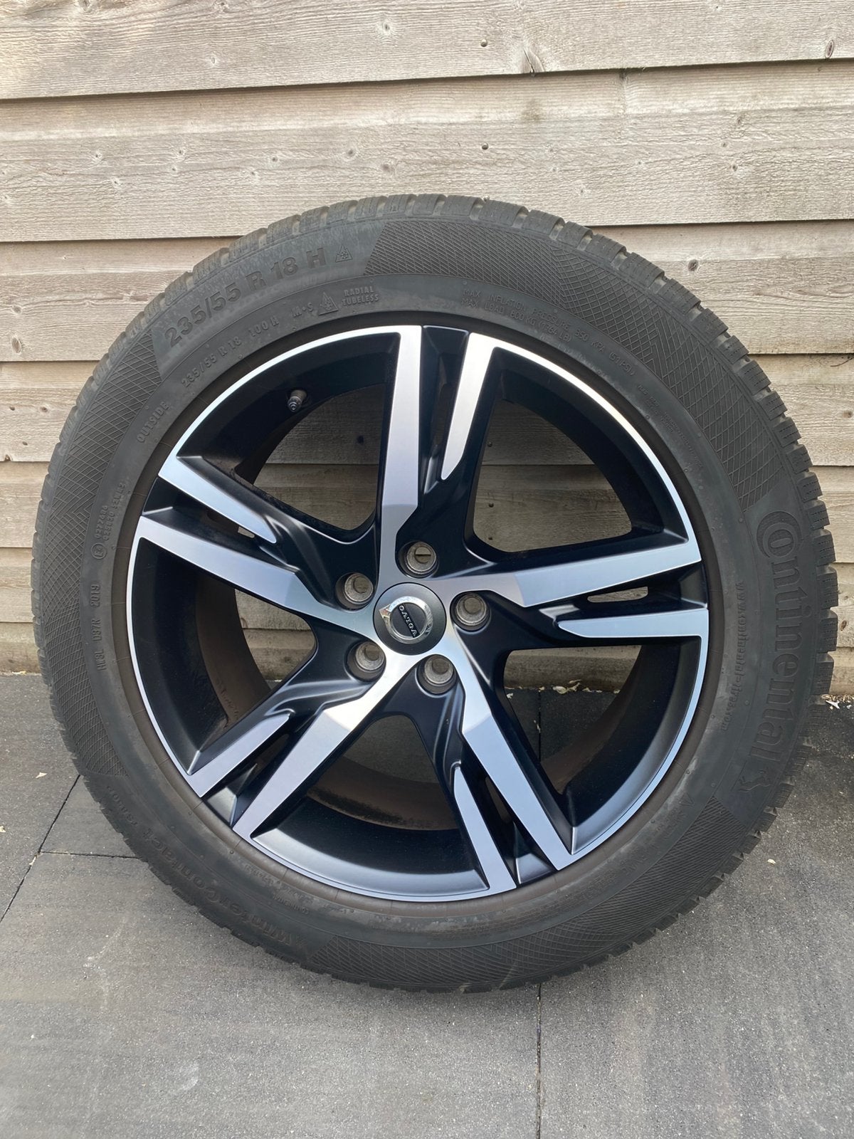 Winterbanden Volvo XC40 velgen 235 55 R18, Ophalen, 18 inch, Velg(en), Winterbanden