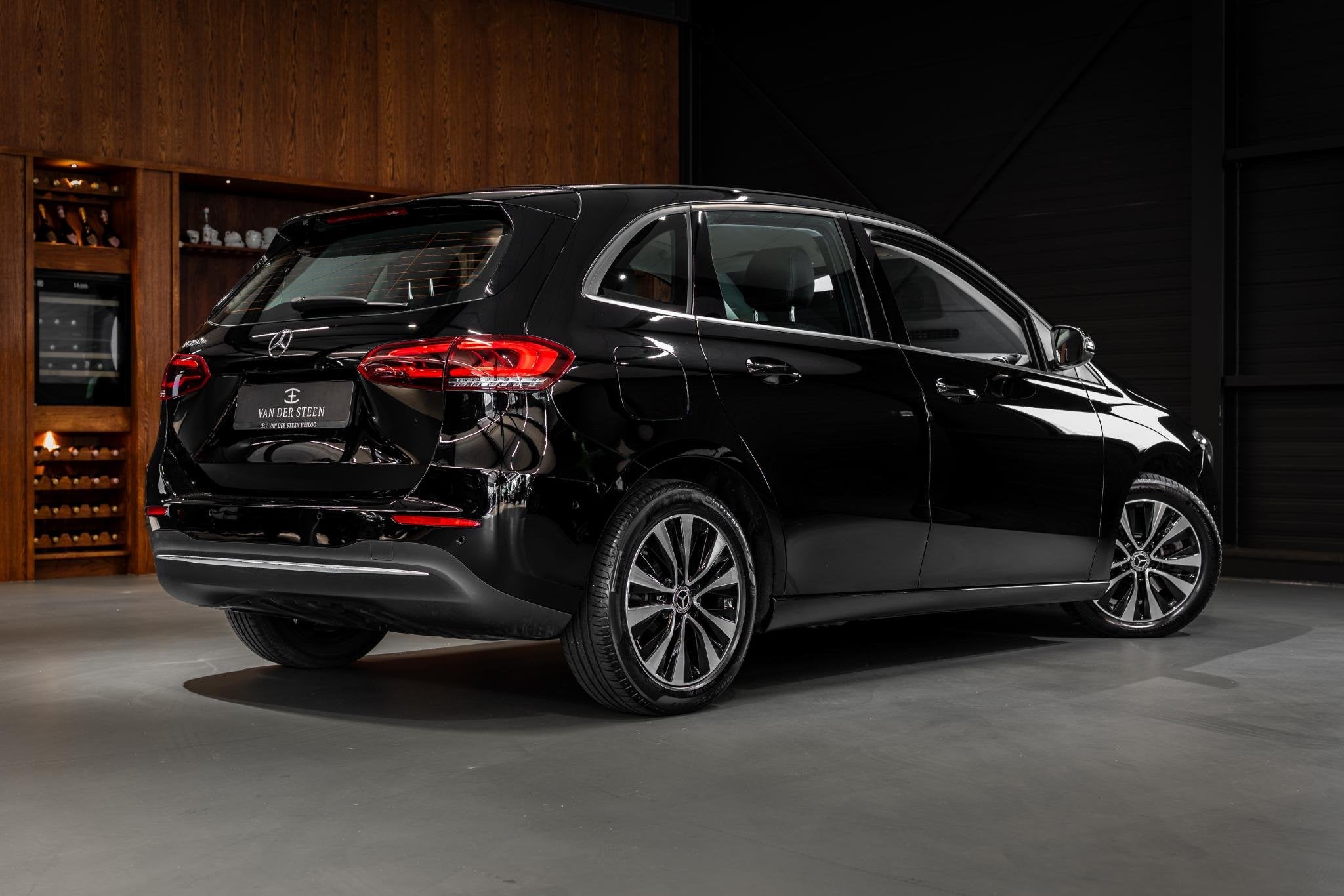Mercedes-Benz B-klasse 250 e Advantage | Standkachel | Sport, Auto's, Gebruikt, 4 cilinders, 16 kWh, Leder en Stof