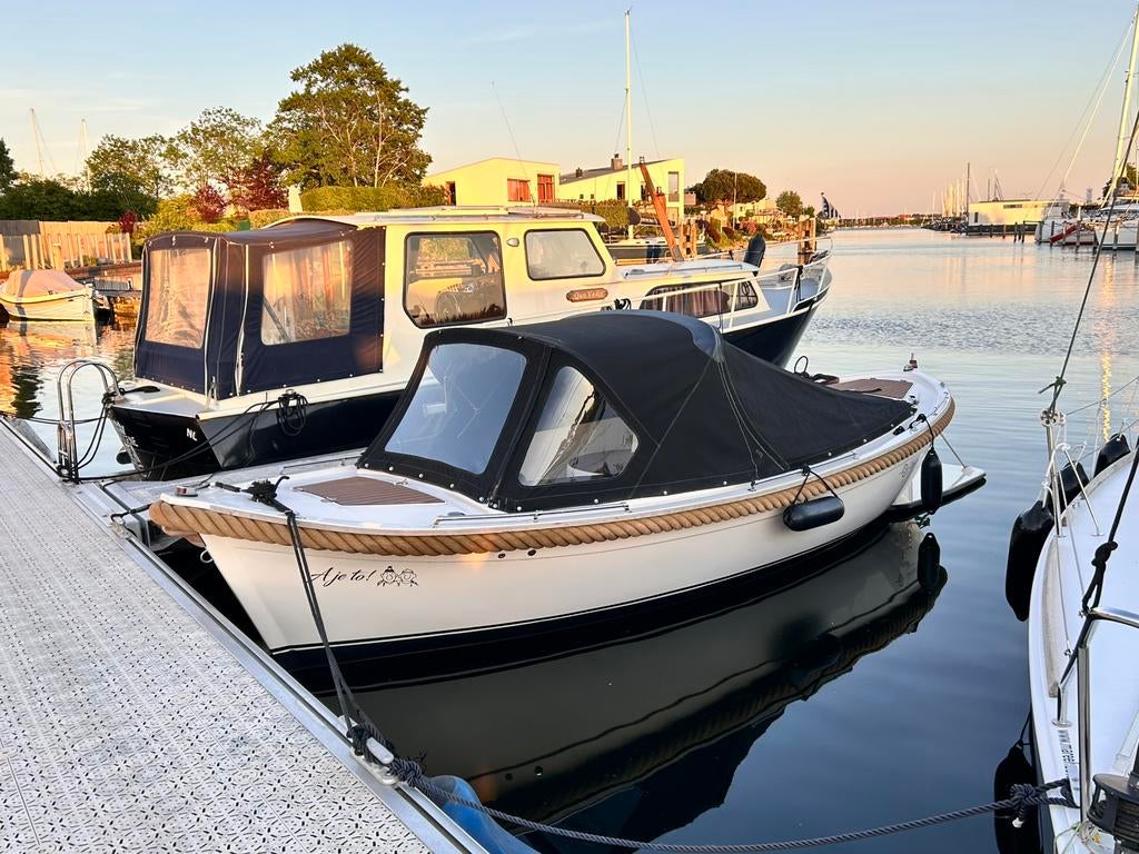 Sloep met trailer, Watersport en Boten, Sloepen, Gebruikt, 10 tot 30 pk, 6 meter of meer, Binnenboordmotor, Diesel, Polyester