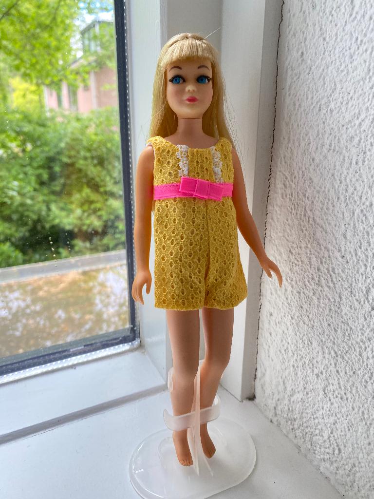Vintage Barbie Mod TNT Skipper in Sunny Suity 1968-1969, Verzamelen, Poppen, Verzenden, Gebruikt, Fashion Doll