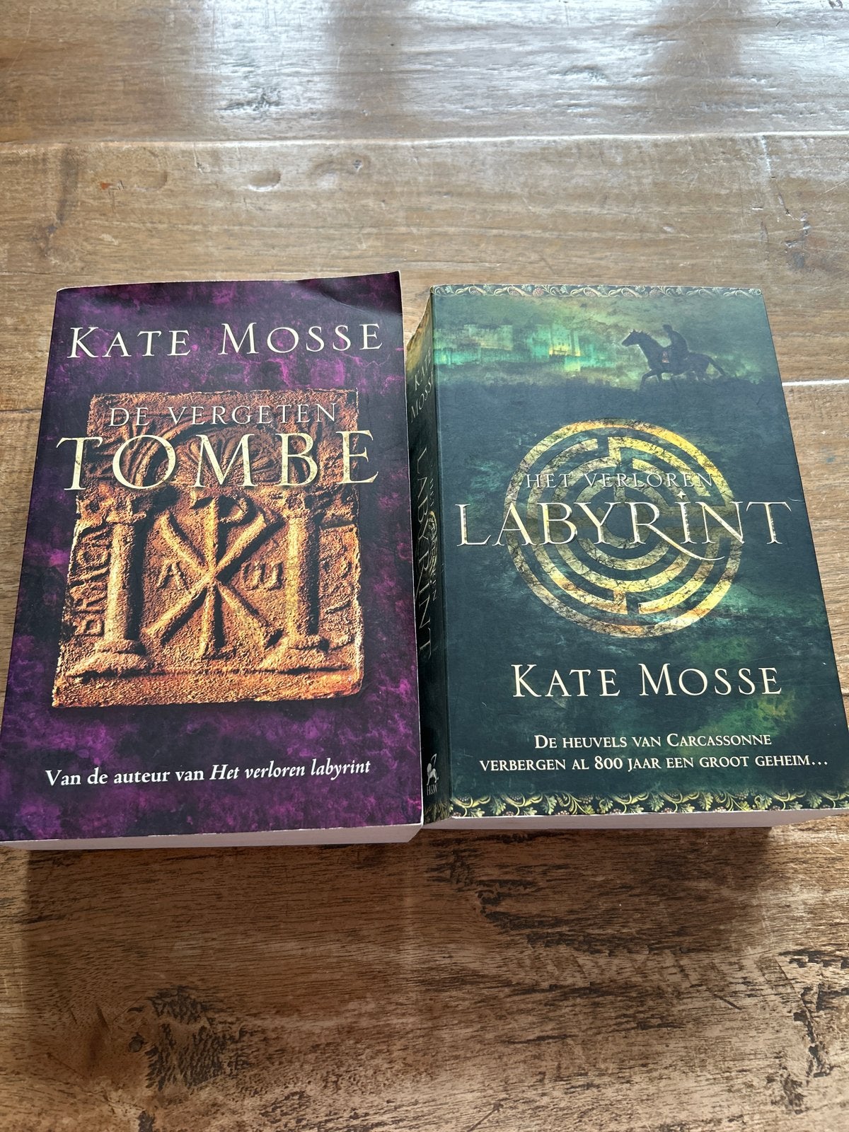 Kate Mosse: De Vergeten Tombe & Het Verloren Labyrint, Boeken, Ophalen of Verzenden, Gelezen, Nederland