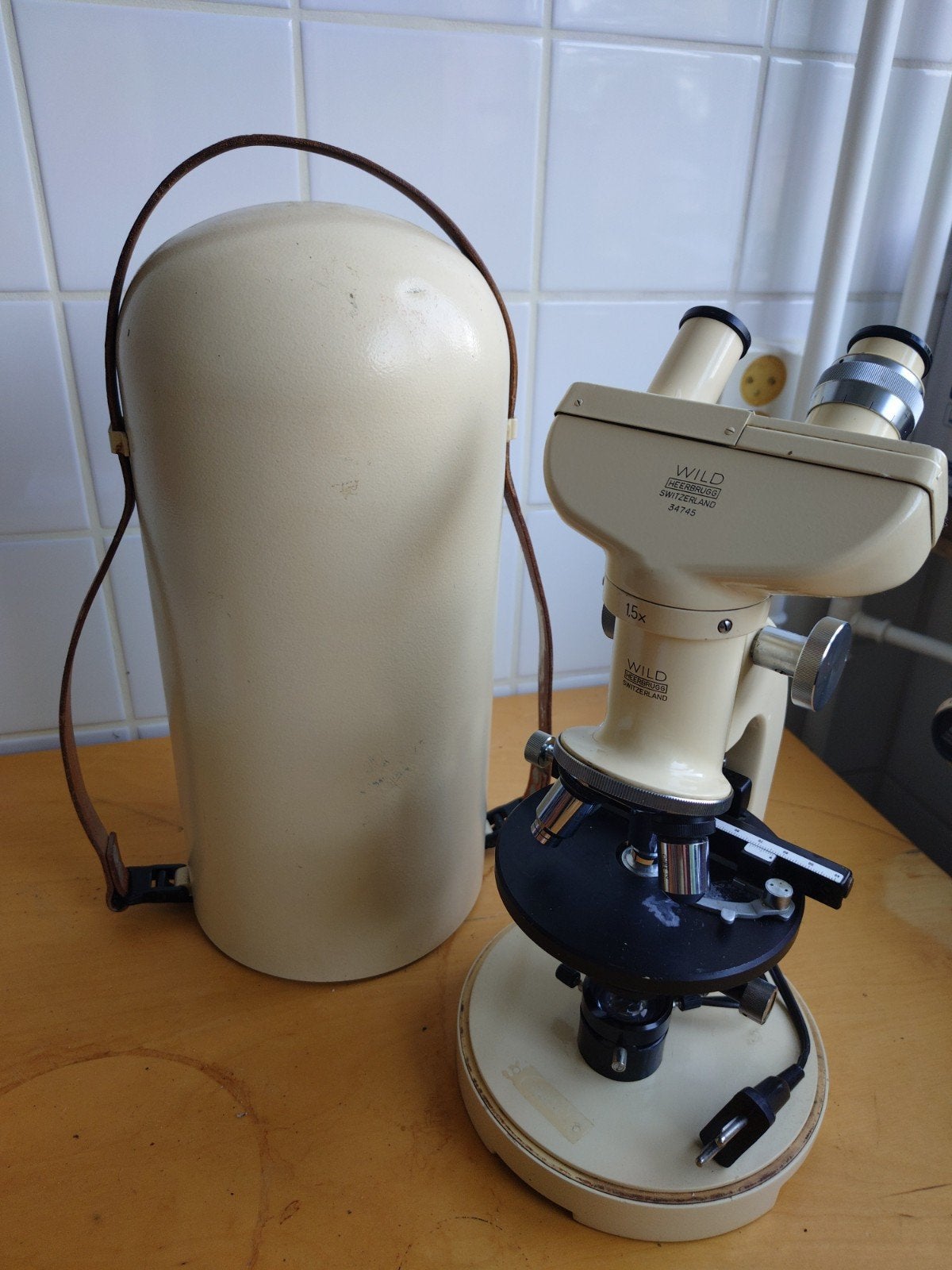Wild Heerbrugg Biologische Microscoop met Koffer, Ophalen of Verzenden, Gebruikt, 400x tot 1000x, Biologische microscoop