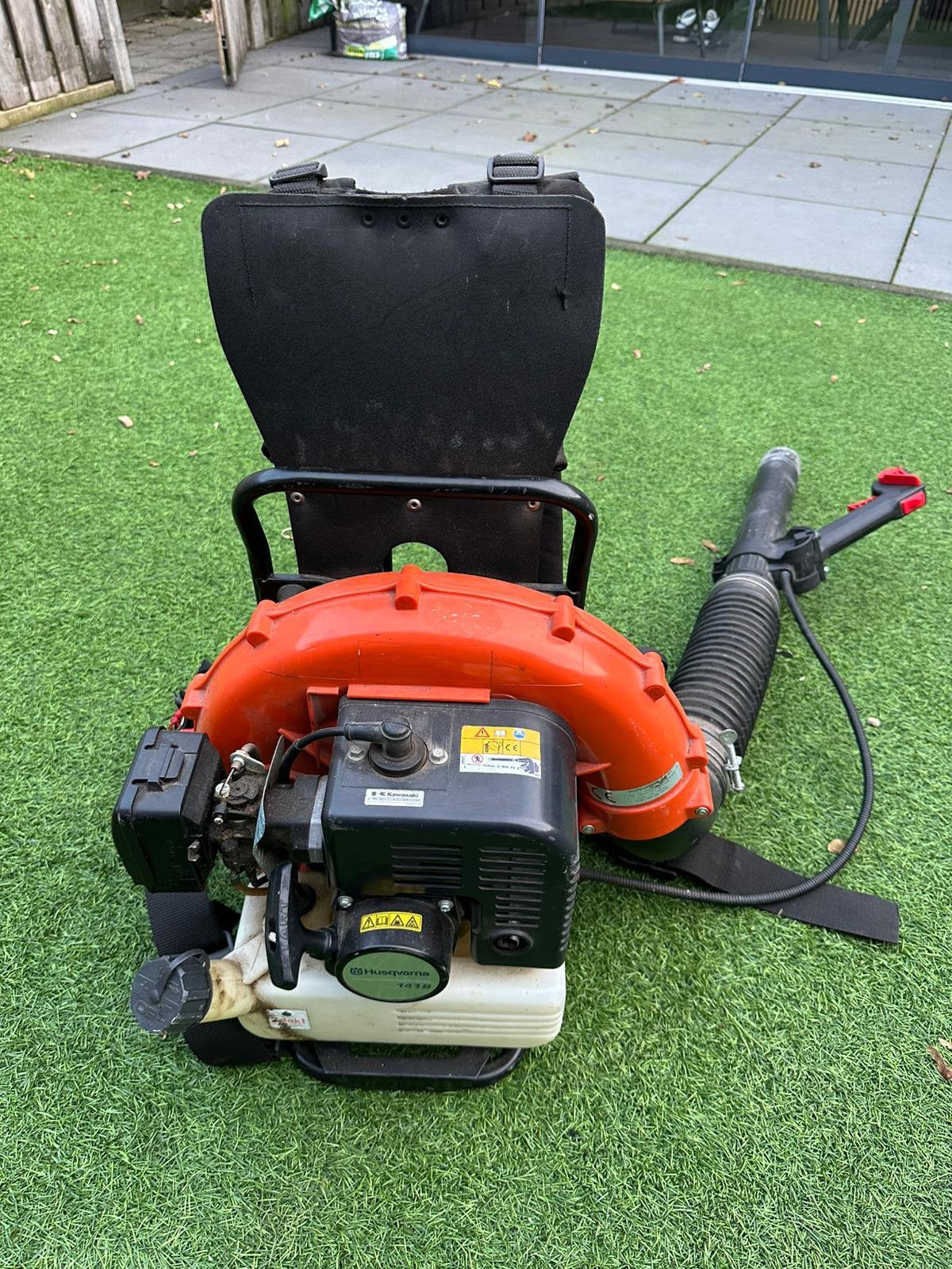 Husqvarna 141B Bladblazer, Tuin en Terras, Ophalen, Zo goed als nieuw, Benzine