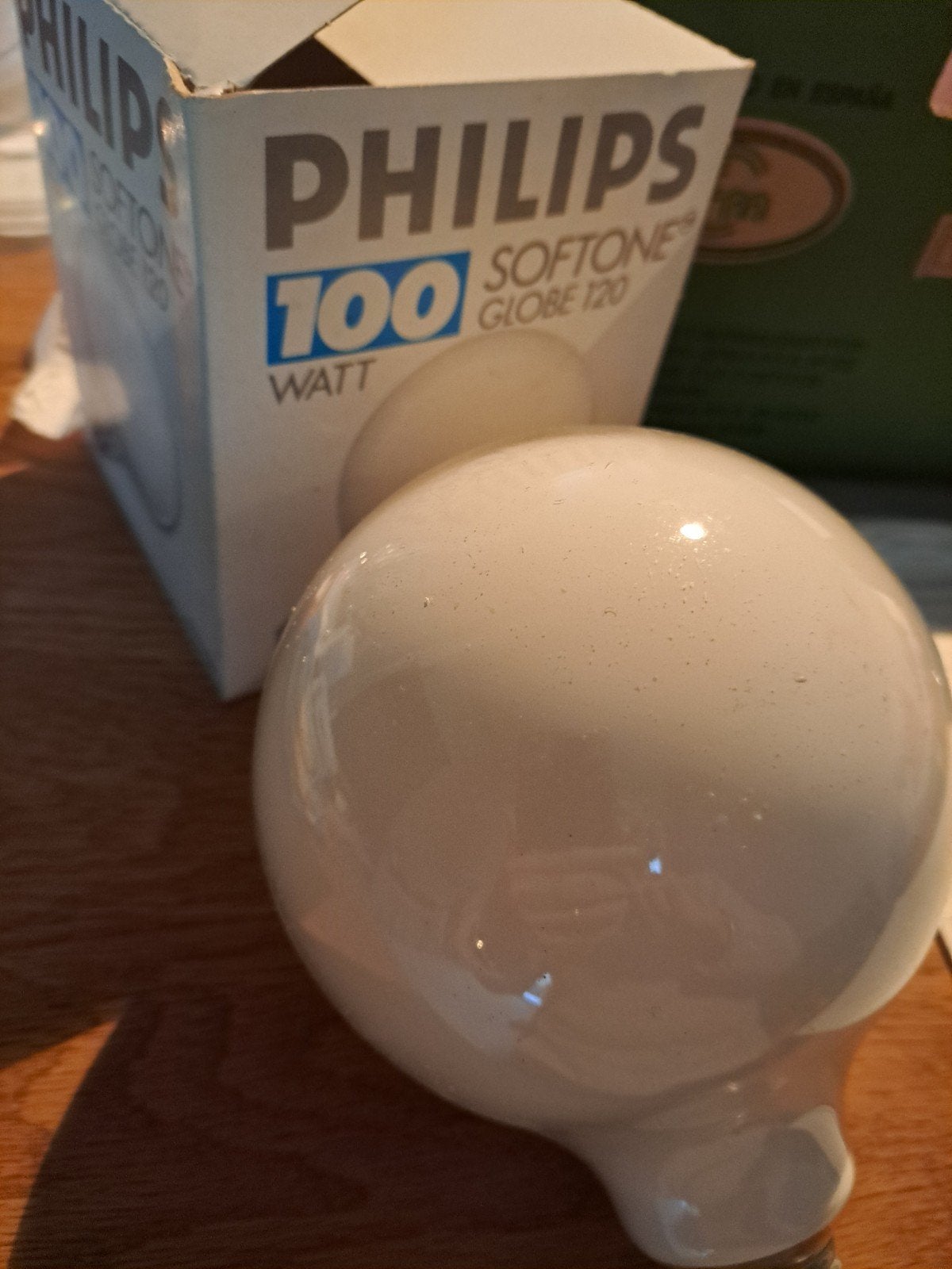 philips globe 120 softone 100 watt nieuw, Ophalen of Verzenden