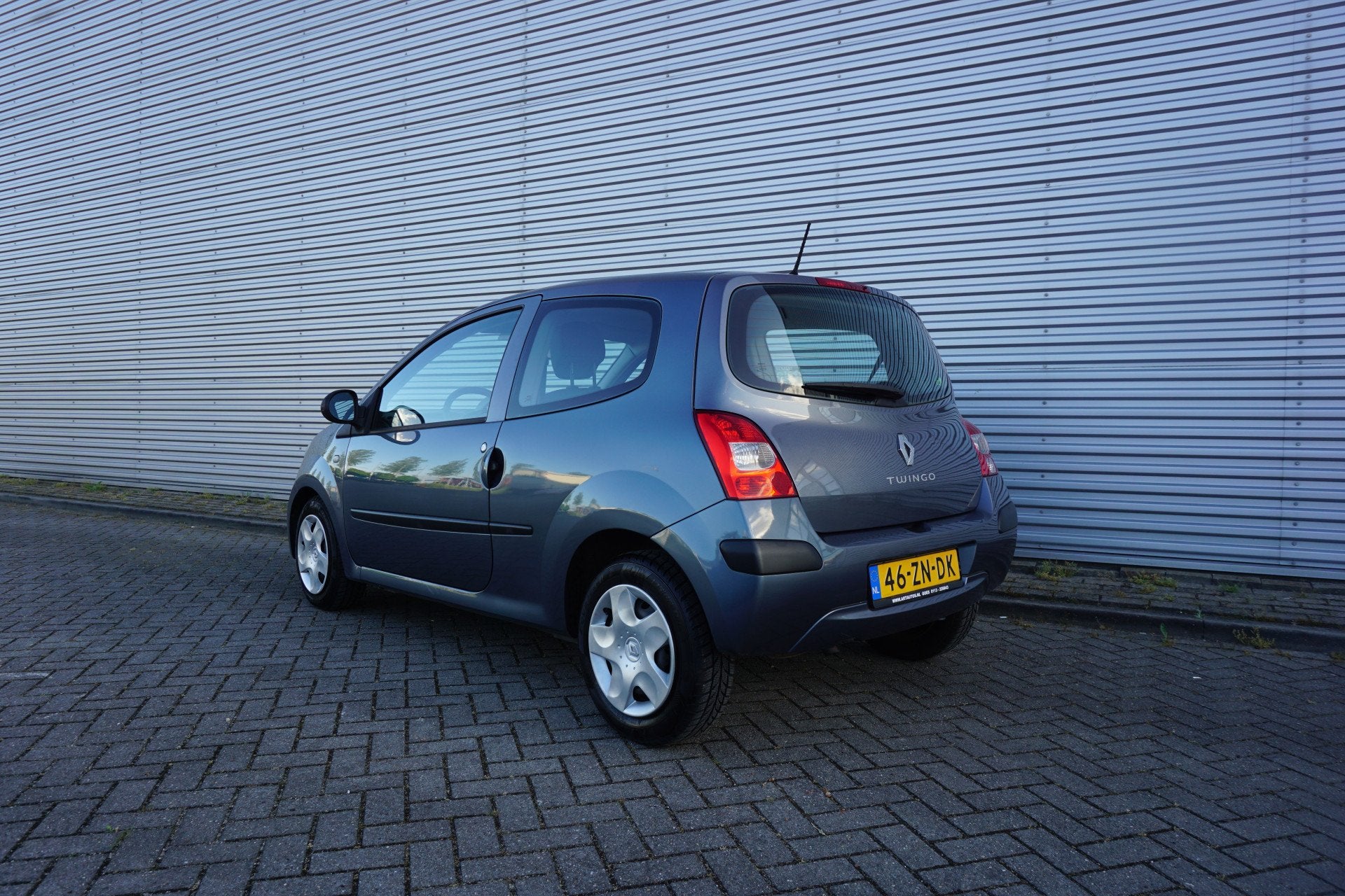 Renault Twingo 1.2 Authentique Airco / Elektr. ramen / NAP, Auto's, Voorwielaandrijving, Gebruikt, 4 cilinders, Origineel Nederlands