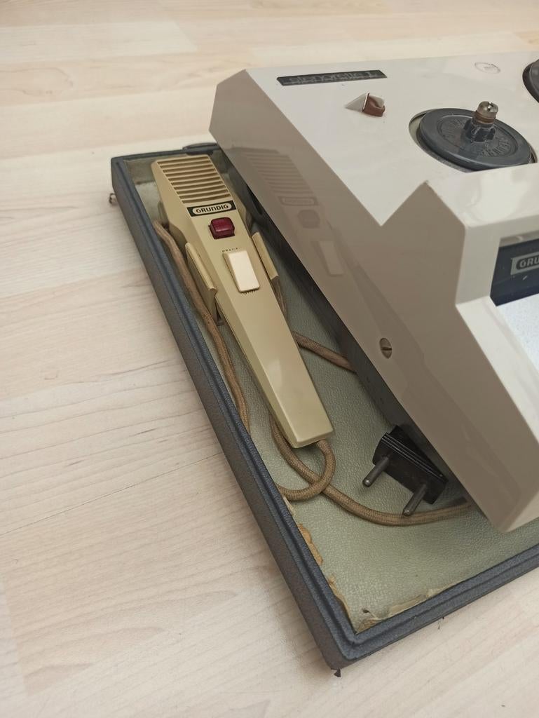 Vintage Stenorette bandrecorder, Ophalen