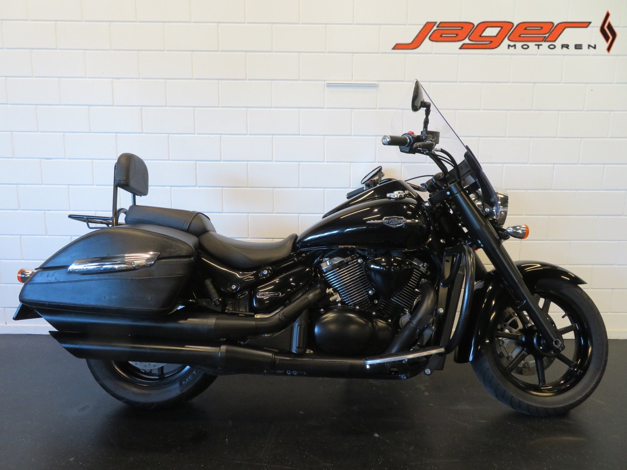 Suzuki VL 1500 LC INTRUDER FULL! (bj 2017), Bedrijf, Chopper
