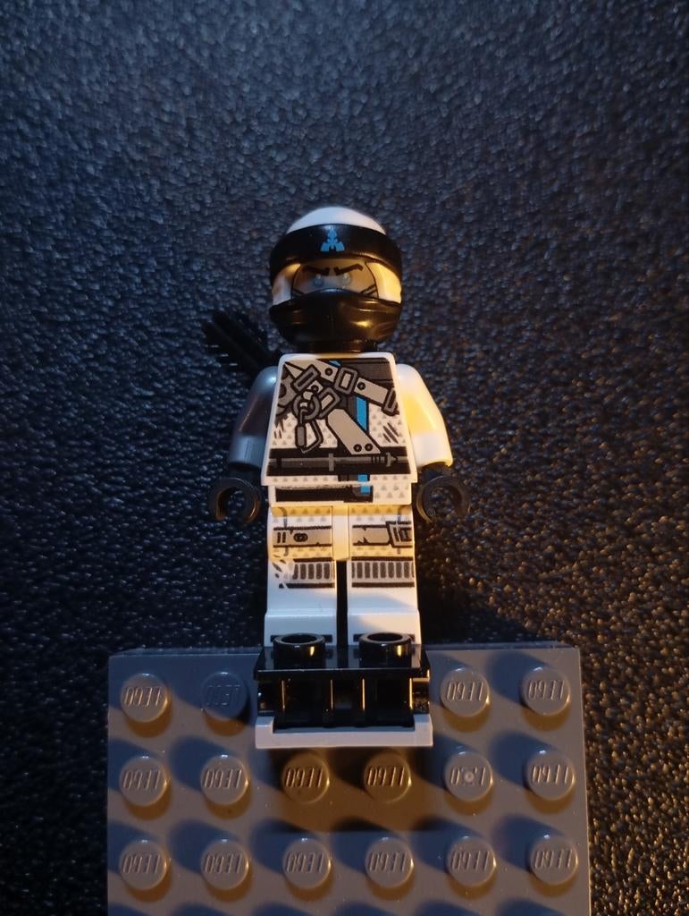 Lego Ninjago Zane - Hunted, Ophalen, Zo goed als nieuw