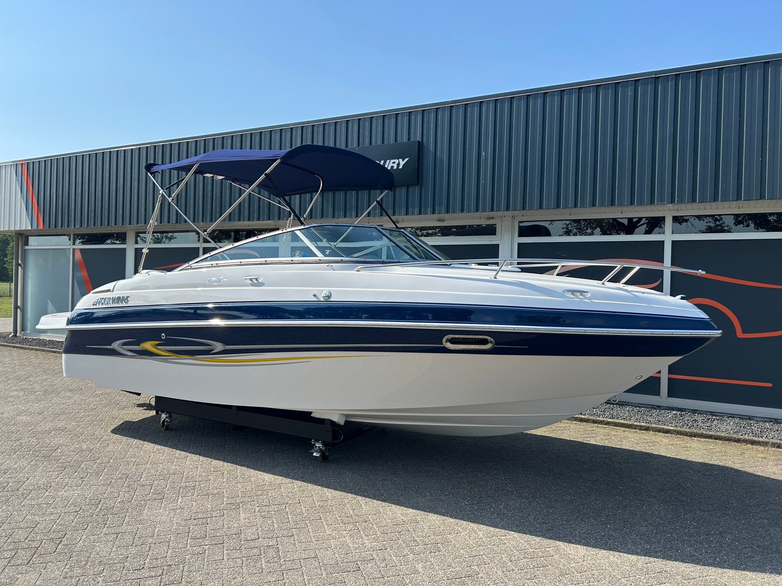 Four Winns 215 Sundowner, Watersport en Boten, Speedboten, Gebruikt, Overige merken, Benzine, 200 pk of meer, Binnenboordmotor
