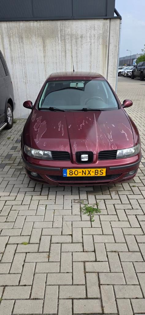 Seat Leon 1.6 16V 77KW 2004 Rood, Auto's, Seat, Particulier, Leon, Airbags, Airconditioning, Centrale vergrendeling, Cruise Control