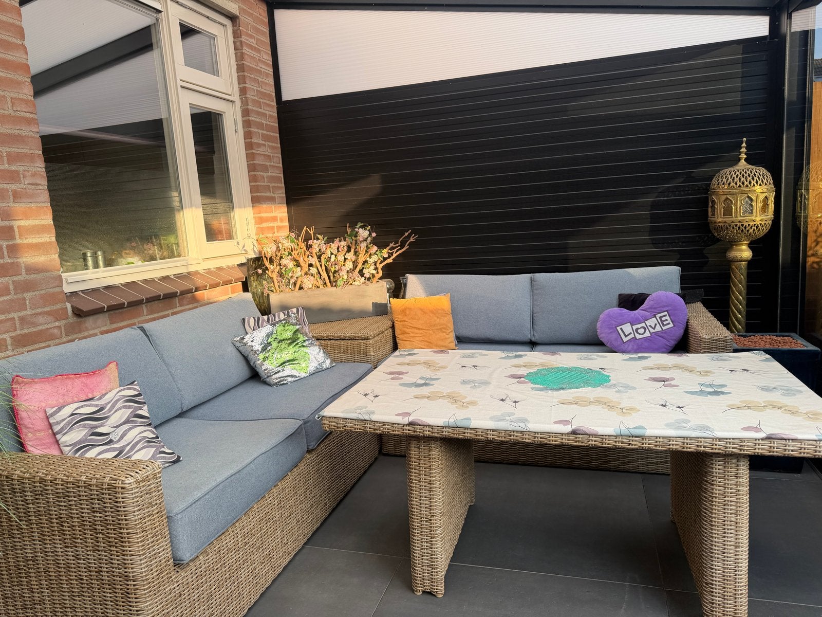 Sterke loungebank met hoogwaardige kussens voor veranda, Ophalen, 5 zitplaatsen, Zo goed als nieuw, Loungeset