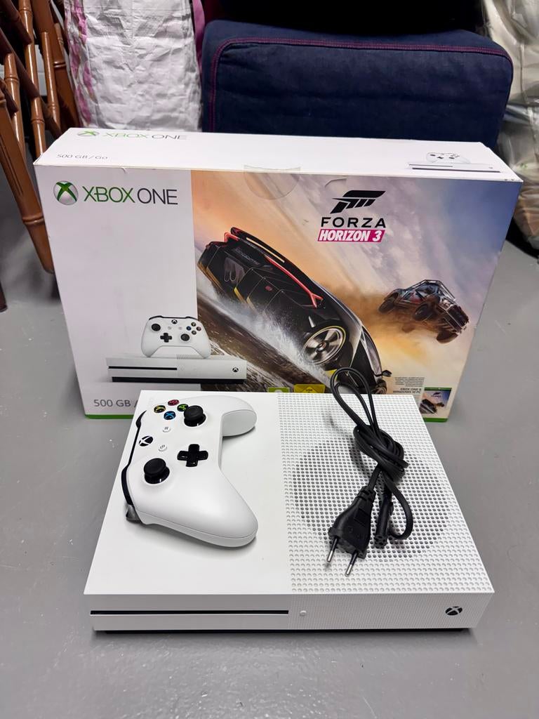 Xbox One S 500GB met 1 controller, doos en documentatie, Spelcomputers en Games, Online, 1 speler, Zo goed als nieuw, Vanaf 12 jaar